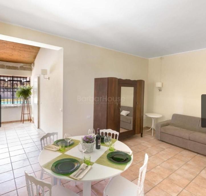B&B Villasalento Le Cavallino di Lecce Bagian luar foto